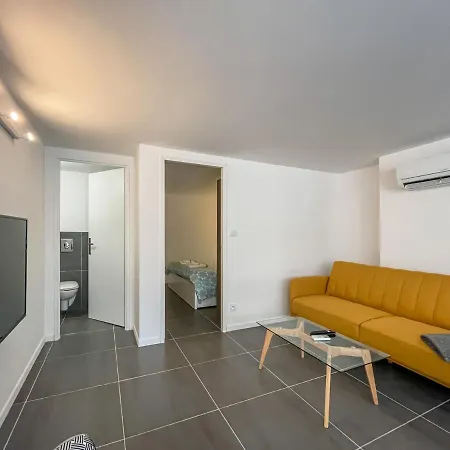 Apartment T2 Equipe A 2 Min De La Menage Inclus 1